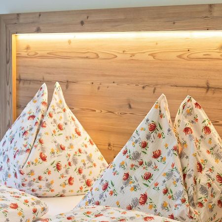 Luxurious Apartment With Sauna In Koenigsleiten Wald im Pinzgau Exteriör bild